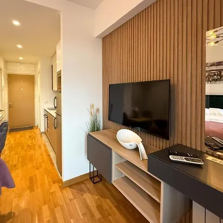 Waterfront Diamond Apartment Belgrade