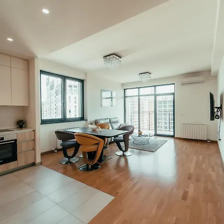 Waterfront Diamond Apartment Belgrade