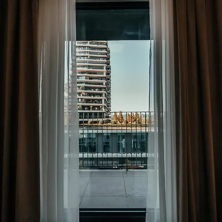 Waterfront Diamond